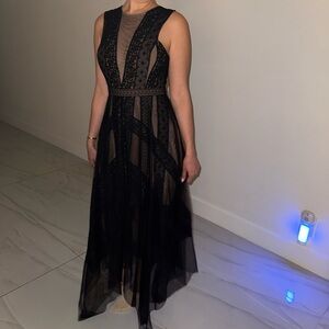 Elegant Black Lace Evening Gown